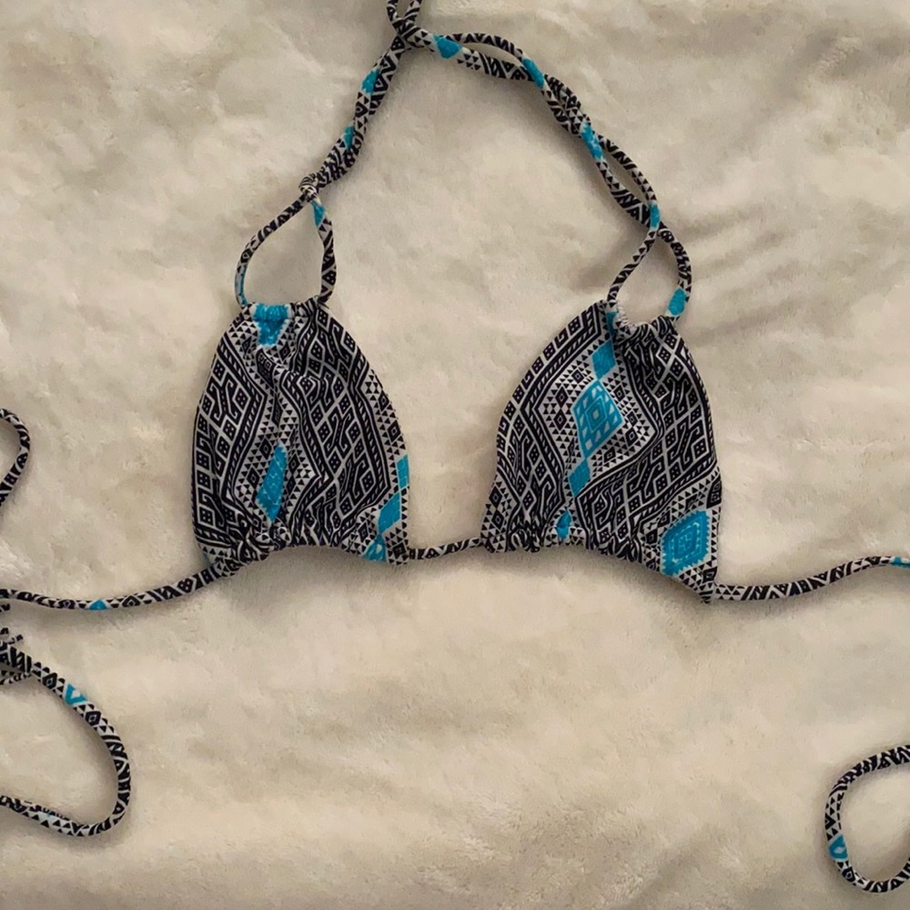 Vintage acacia top